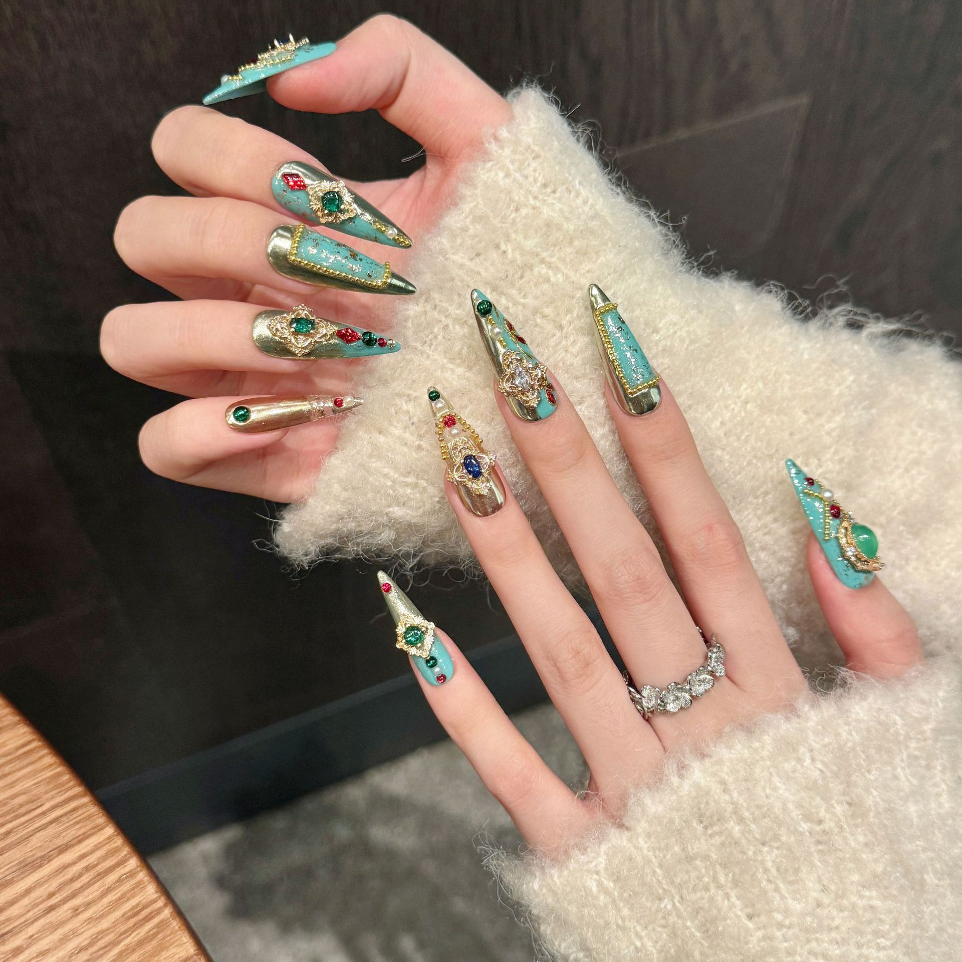 Emerald Royal Jewel Luxury Bridal Press-On Nails